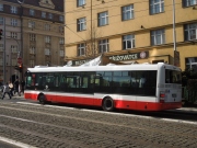 Rencar chystá právní kroky kvůli reklamě na autobusech