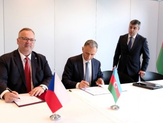​Ministři dopravy Česka a Ázerbájdžánu podepsali memorandum o spolupráci v dopravě