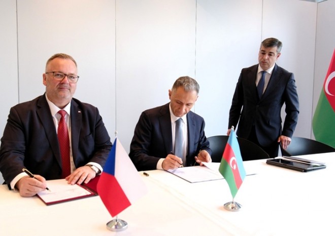 ​Ministři dopravy Česka a Ázerbájdžánu podepsali memorandum o spolupráci v dopravě