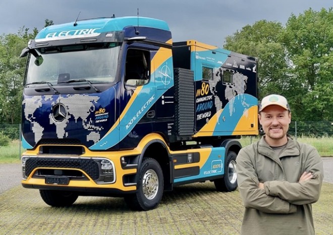 ​Elektrotrucker Tobias Wagner navštíví s eActrosem 600 na své cestě kolem světa i Prahu