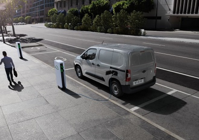 Peugeot přestavil svou vizi ekologické mobility