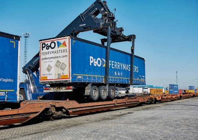 P & O Ferrymasters zahájila přímé vlakové spojení z Lovosic do Rotterdamu