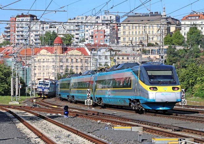 ​Instalace 5G opakovačů ve vlacích ČD je dokončena, mají je všechna Pendolina, Railjety i InterPantery