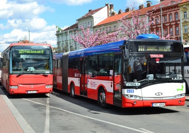 Středočeský kraj poskytne autobusovým dopravcům mimořádnou zálohu