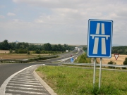 Kraj souhlasí s přestavbou D8 i modernizací tratě Nymburk-Lysá