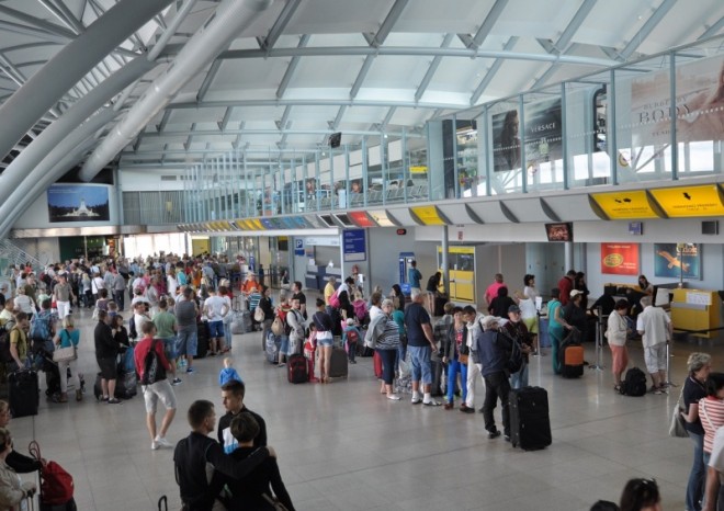 Brněnským letištěm loni prošlo přes 486 tisíc cestujících