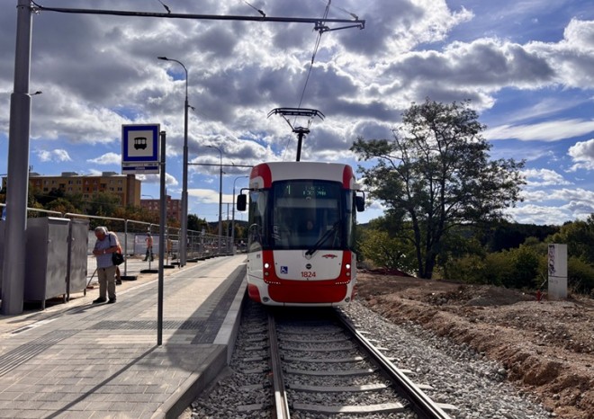 ​Tramvajová smyčka Ečerova prošla kompletní modernizací, aby tudy mohly tramvaje pokračovat po nové trati na Kamechy