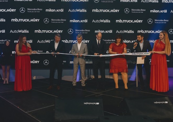 ​Nové Truckcentrum Mercedes-Benz v Hůrách u Českých Budějovic otevírá své brány