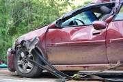 Ústavní soud: Pojišťovny mají platit náhradní vůz i u zcela zničeného auta