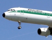 Tržby aerolinek Alitalia loni klesly o 90 procent