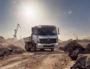 Mercedes-Benz Trucks představí na veletrhu bauma 2025: svá udržitelná řešení
