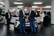 ​Skupina ČEZ pokračuje v obměně flotily, převzala dalších 47 elektromobilů v Klatovech