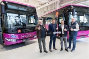 ​IVECO BUS dodává první vozy Crossway Low Entry společnosti deu.mobil GmbH v jižním Německu