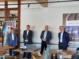 ​Značka Mercedes-Benz obhájila v ČR počtyřiadvacáté prvenství v registracích nákladních automobilů nad 6,5 tuny