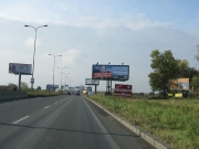 Sněmovna schválila omezení reklamních nosičů u silnic