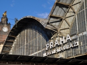 Oprava haly pražského nádraží se o desítky milionů korun prodraží