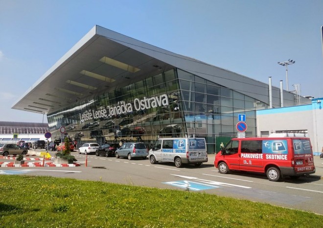 Služeb letiště v Mošnově do září využilo 450 000 lidí, o 45 procent víc než loni