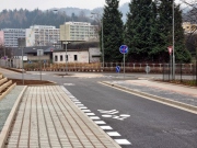 V centru Náchoda vznikla místo železniční vlečky silnice, má ulevit dopravě