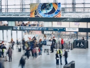 Provoz na pražském letišti začal po krizi mírně růst
