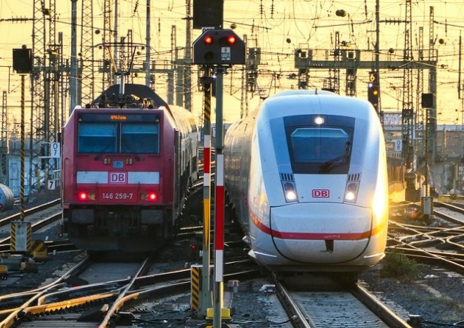 ​Allianz pro Schiene: Cíle a realita ohledně snižování emisí oxidu uhličitého z dopravy se stále více rozcházejí