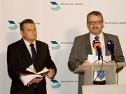 Spor o cenu nových lokomotiv ČD míří k soudu a do koalice