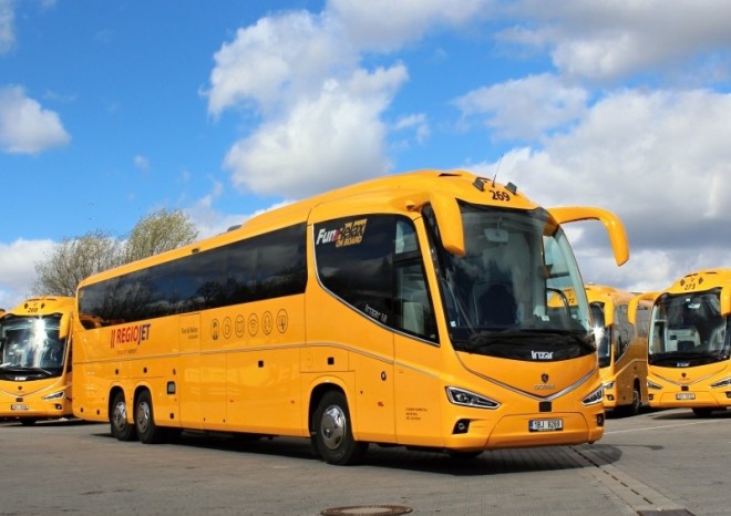 RegioJet posiluje vnitrostátní spoje, Flixbus navýšení frekvence zvažuje