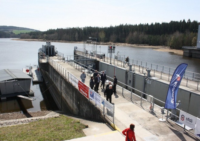 ​Nová plavební komora v Hněvkovicích umožní lodím cestu do Prahy