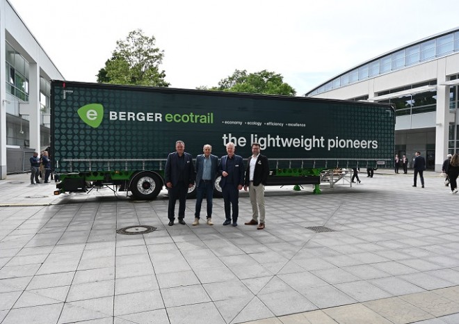 ​BERGER Fahrzeugtechnik a Schmitz Cargobull představují novou generaci návěsu Evolution