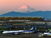 Tokijské letiště Haneda slaví devadesátiny