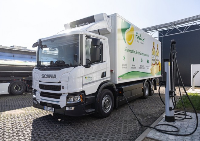 ​FABIO Produkt nasazuje elektrický vůz Scania 33 P, bude rozvážet rostlinné oleje bez lokálních emisí
