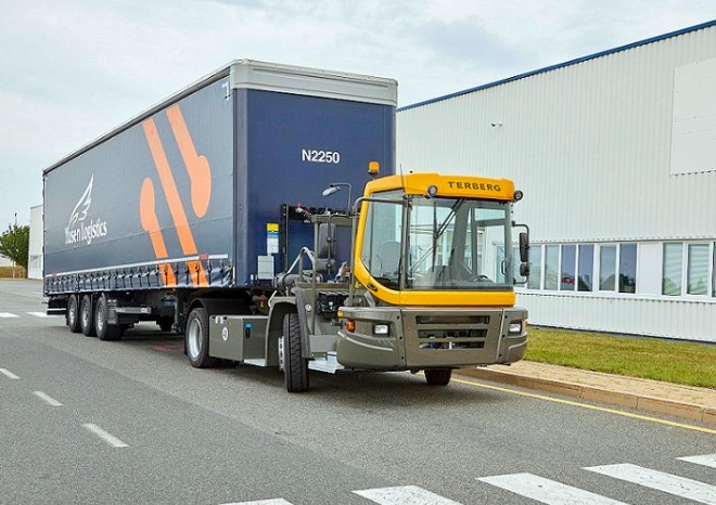Linde MH: nové terminálové tahače Terberg zvyšují v Yusen Logistics efektivitu při manipulaci s návěsy