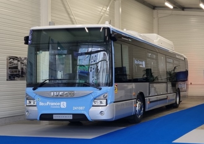 ​Společnost IVECO Bus podepsala tři významné rámcové smlouvy se společností Île-de-France Mobilités
