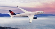 Delta Airlines klesl zisk i tržby, varuje před ztrátou v dalším kvartálu