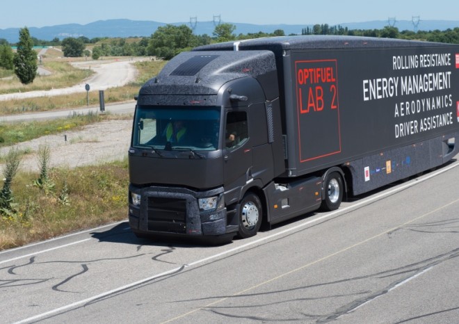 Renault Trucks ověřuje v praxi svou vizi šetrné dopravy