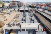 ​Práce na modernizaci nádraží na Smíchově postupují, nástupiště se mění před očima