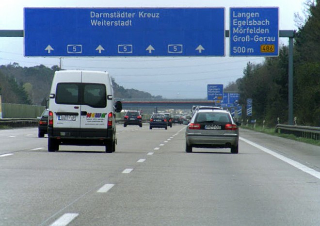 YouGov: Nejoblíbenějším dopravním prostředkem v Německu stále zůstává auto