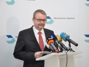 Dan Ťok chce urychlit výstavbu silnic i jejich opravy