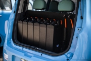 Wolt nasazuje v Praze nasazuje 20 elektromobilů s vyměnitelnými bateriemi