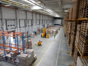 DHL snižuje emise CO2 nejen úsporným osvětlením