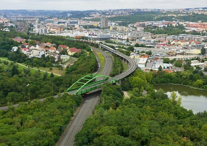 ​Správa železnic: Libeňský přesmyk odstraní úzké hrdlo na koridoru v Praze, projekt míří do další fáze
