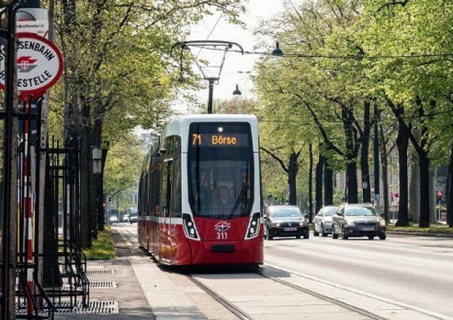 ​Vídeň chce otestovat doručování zásilek v tramvajích