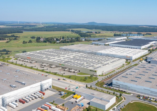 GXO v České republice spouští automatizované e-commerce distribuční centrum pro zooplus