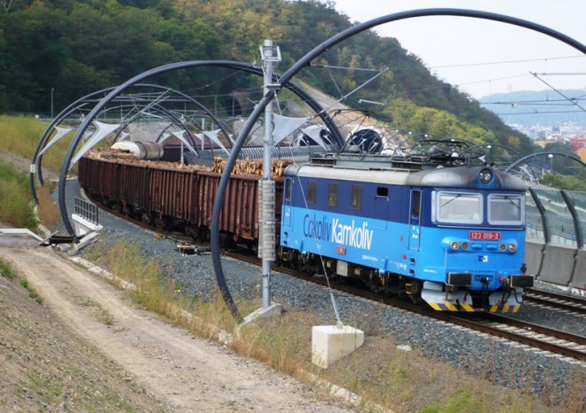 Cargo doplácí na preferenci osobní dopravy