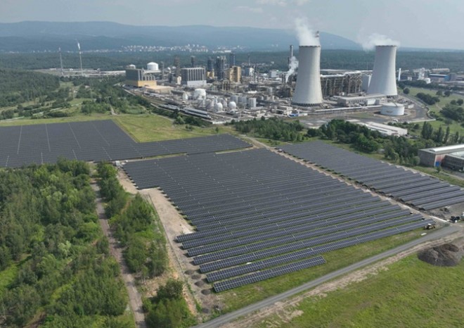 ČEZ provozuje v Česku fotovoltaiky o výkonu 200 MW a zrychluje výstavbu