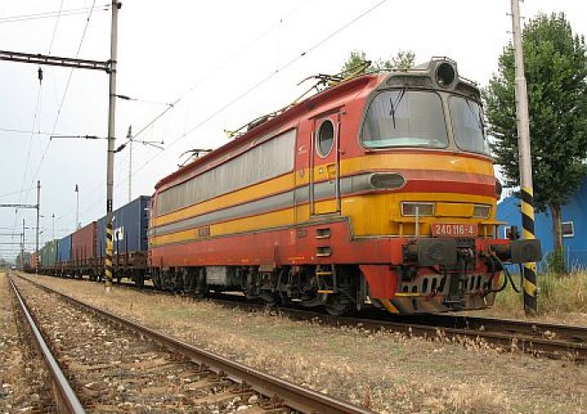 Na síti ŽSR loni klesly výkony osobní i nákladní dopravy