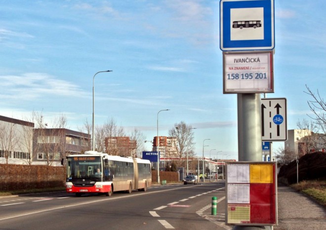 Zastávky autobusů v Praze by mohly být od léta všechny na znamení