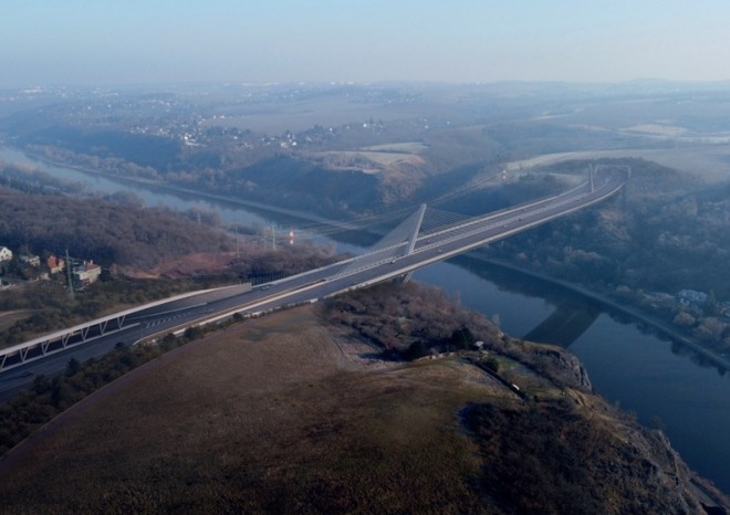 ​Centrální komise Ministerstva dopravy rozhodla o podobě dálničního mostu přes Vltavu v Suchdole
