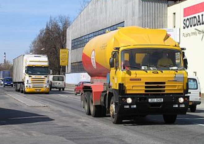 Zákazové značky omezí dopravu levněji než mýtné