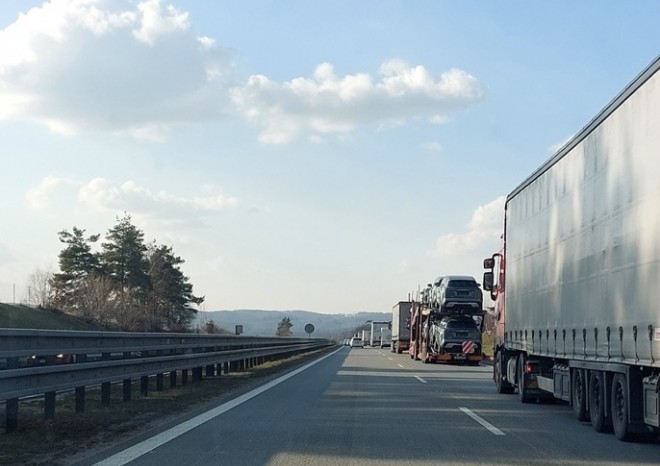 ​ČESMAD Bohemia: Vyšší mýtné zahraniční dopravce od tranzitu neodradí, nárůst sazeb zaplatí spotřebitelé