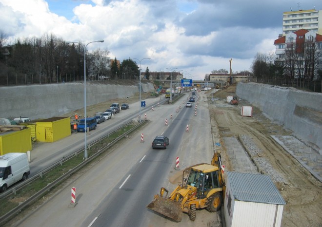 Letos se mimo jiné zprovozní brněnské tunely nebo další úsek
karlovarskésil­nice R6